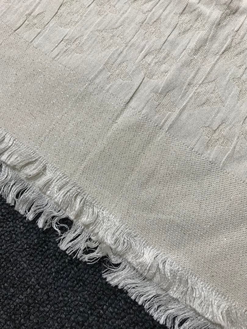 ルイヴィトン　モノグラム　シルク　ショール　ストール　ラメ　金糸　大判