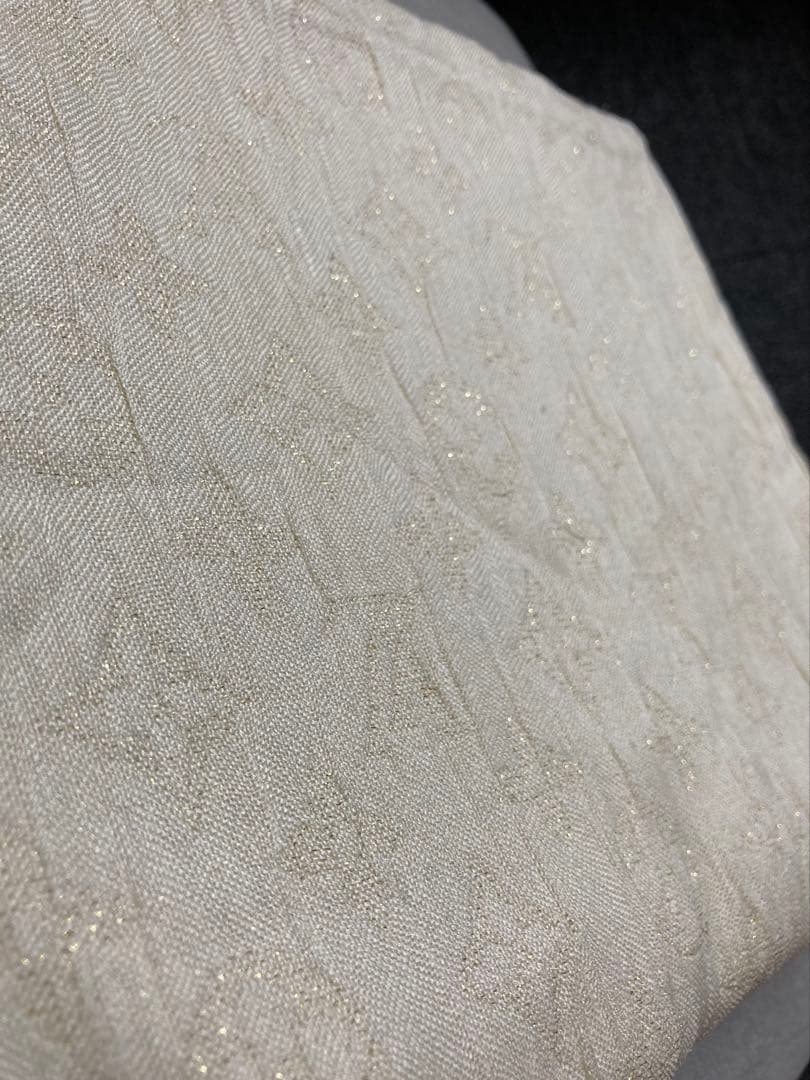 ルイヴィトン　モノグラム　シルク　ショール　ストール　ラメ　金糸　大判