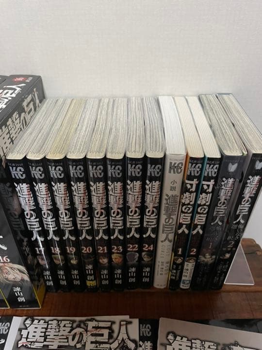 進撃の巨人　原作　漫画　特装版　DVD 小説