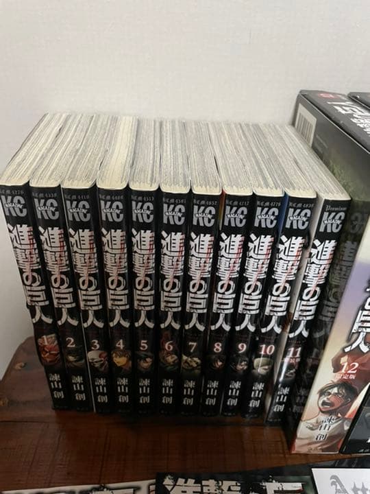 進撃の巨人　原作　漫画　特装版　DVD 小説