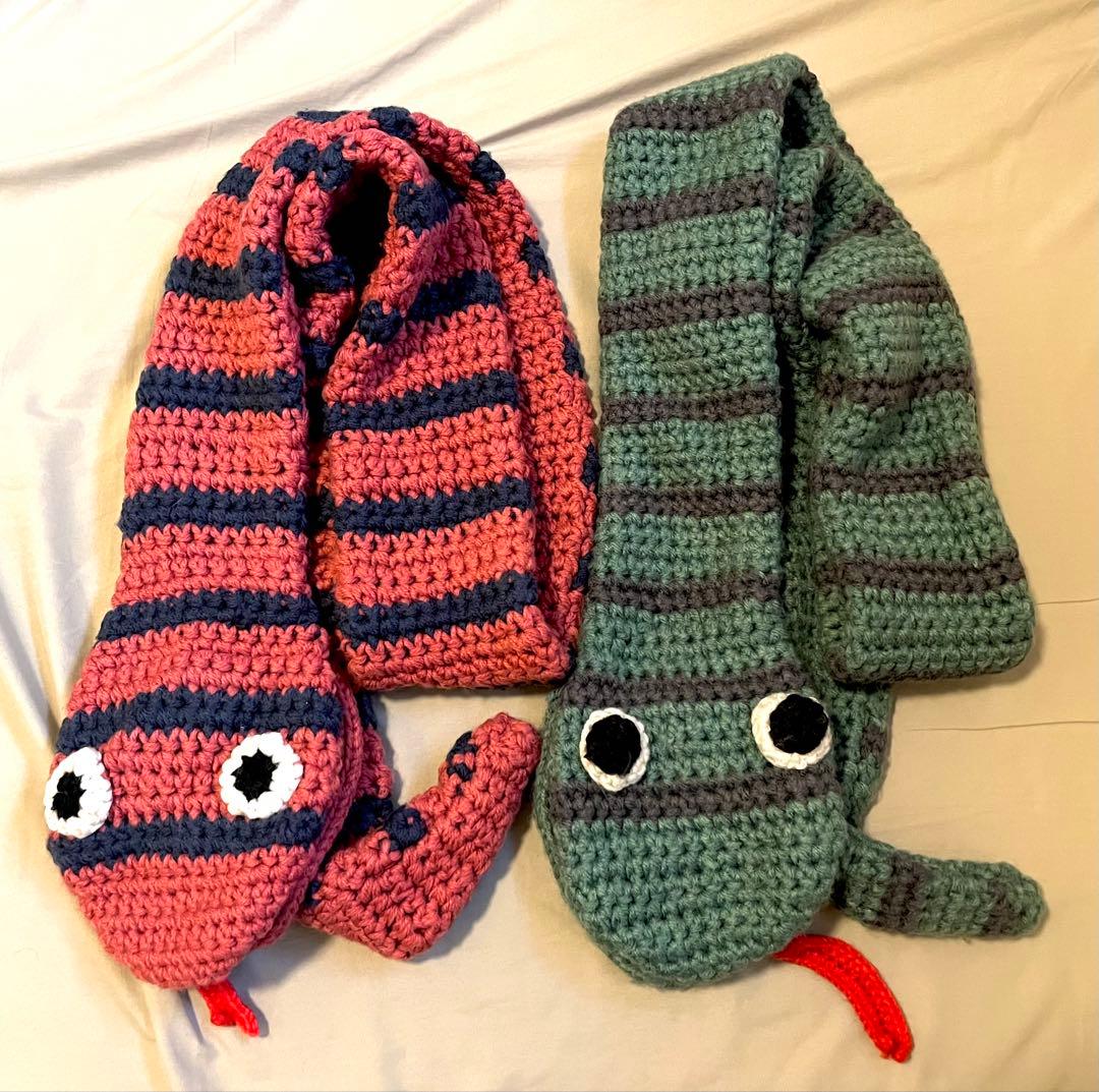 ネネット Ne-net ヘビ マフラー 赤 緑 セット