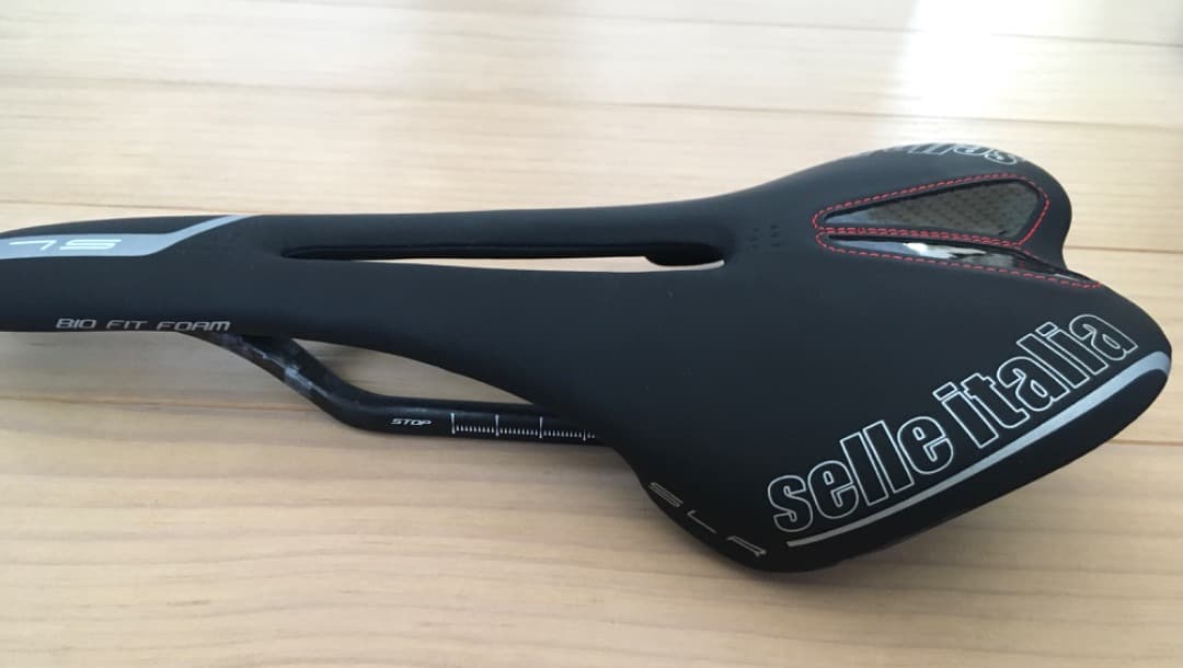 セライタリア SLR サドル　DEDA カーボンシートポストセット
