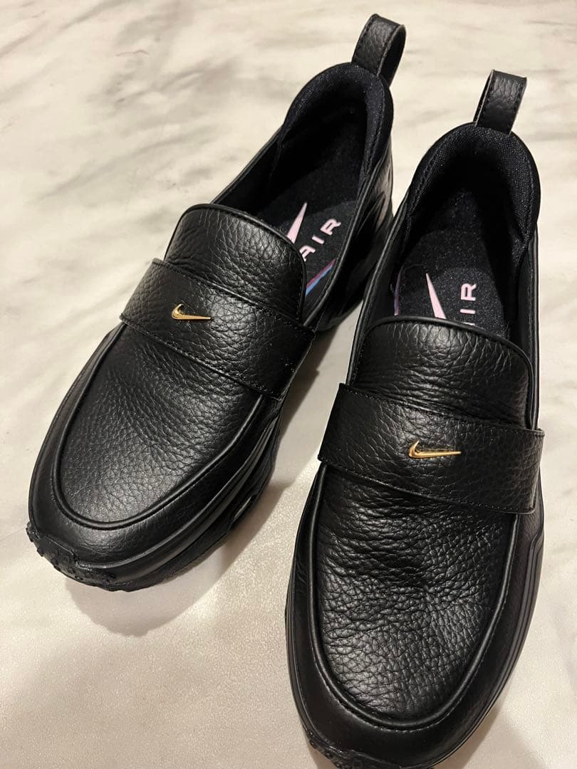 ナイキ　エアマックス　フェノメナ　黒　25cm