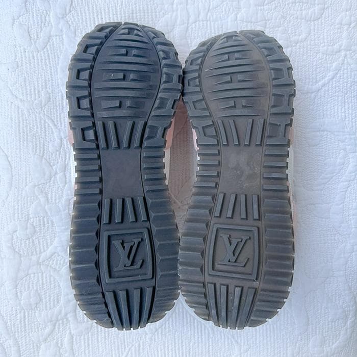 s*y様 ルイヴィトンのスニーカー　38　24.5cm 〜 25cm