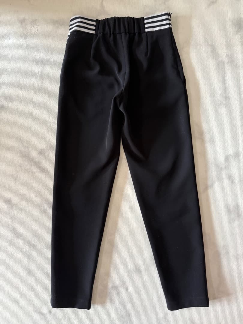 ボーダーズアットバルコニー テーパード パンツ 34 ブラック　超美品