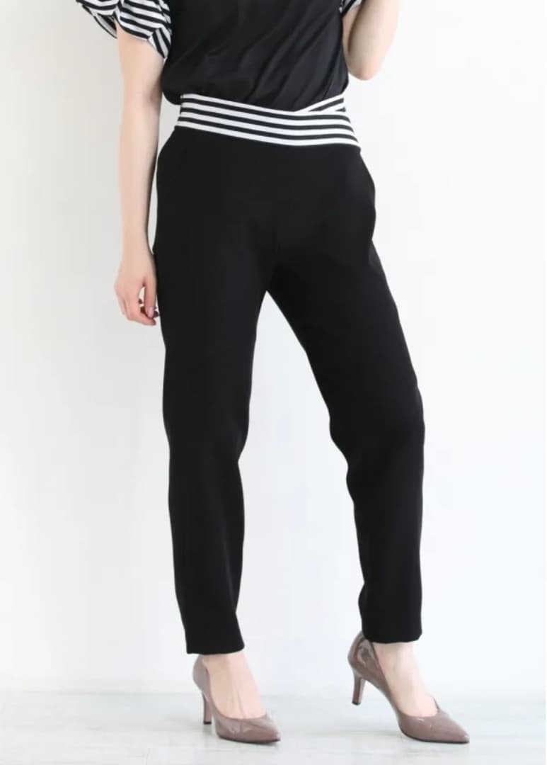 ボーダーズアットバルコニー テーパード パンツ 34 ブラック　超美品