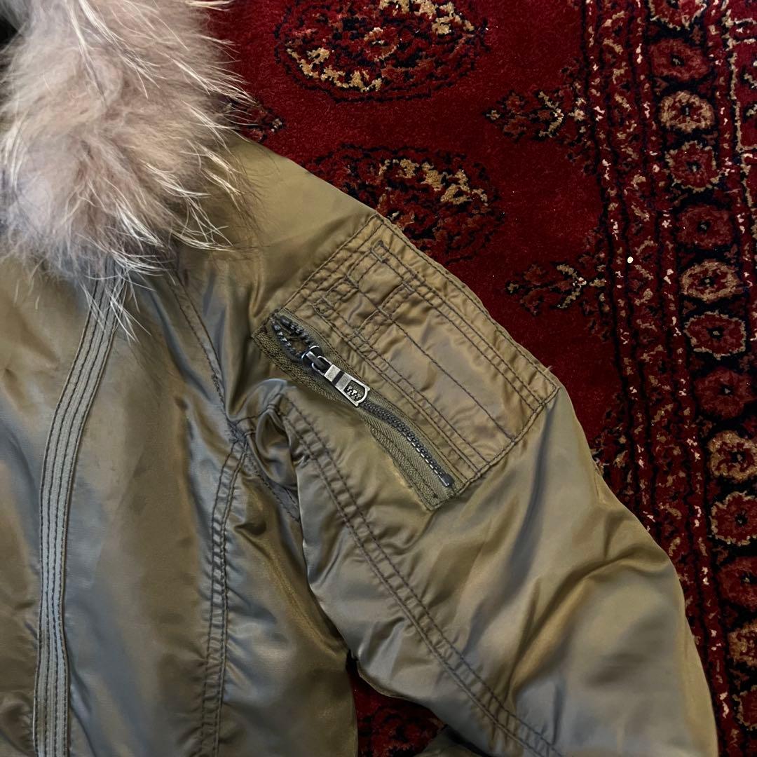 人気のデザイン！カームフロウ ブルゾン ミリタリー N2B ファー　短丈　カーキ