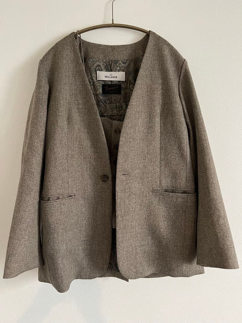 【SALE】ノーカラージャケット ＆ビスチェセット 美品