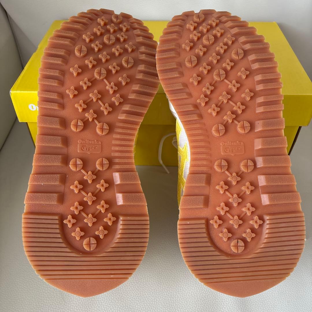未使用　Onitsuka Tiger MOAGE CO スニーカー　23.5