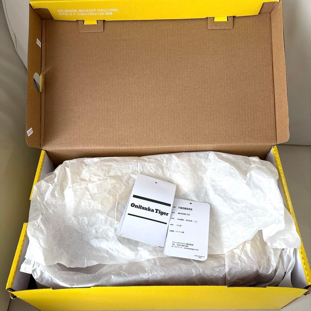 未使用　Onitsuka Tiger MOAGE CO スニーカー　23.5