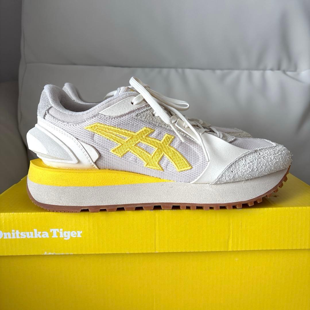 未使用　Onitsuka Tiger MOAGE CO スニーカー　23.5