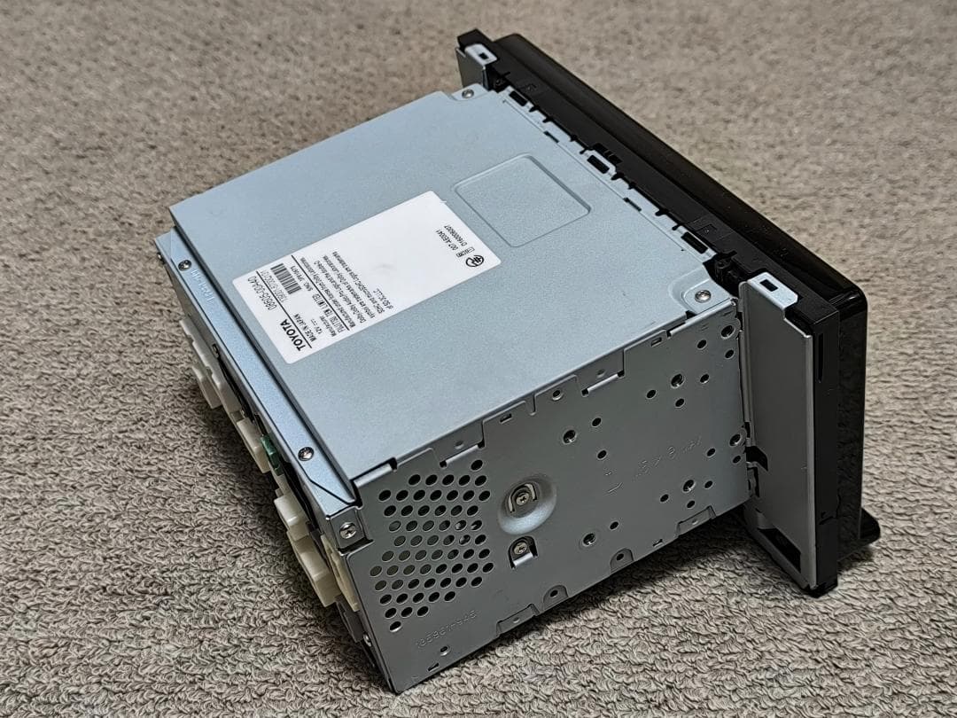 トヨタ 純正ナビ NSZT-Y66T セキュリティ解除済み とてもきれいです