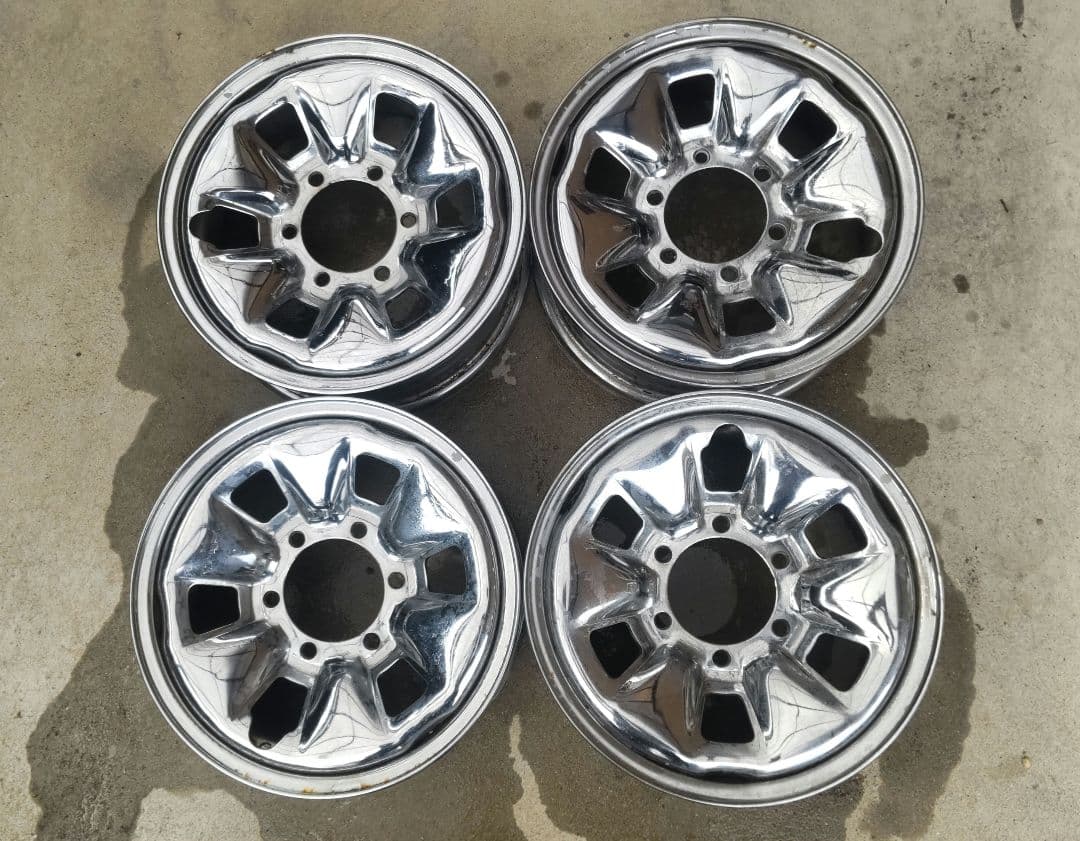 エ*オ様 トヨタ純正 ハイエース ハイラックス サーフ 15インチ クロームメッ