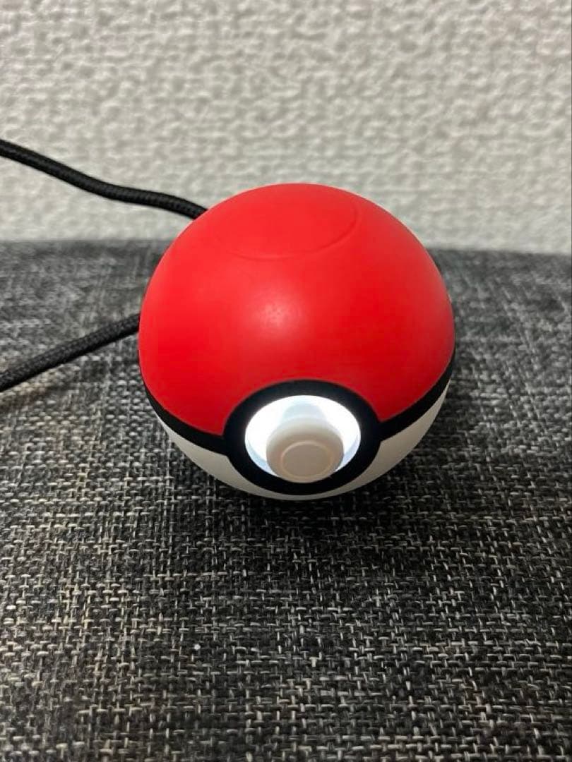 貴重Switch ポケモン　Let's Go! ピカチュウ + モンスターボール