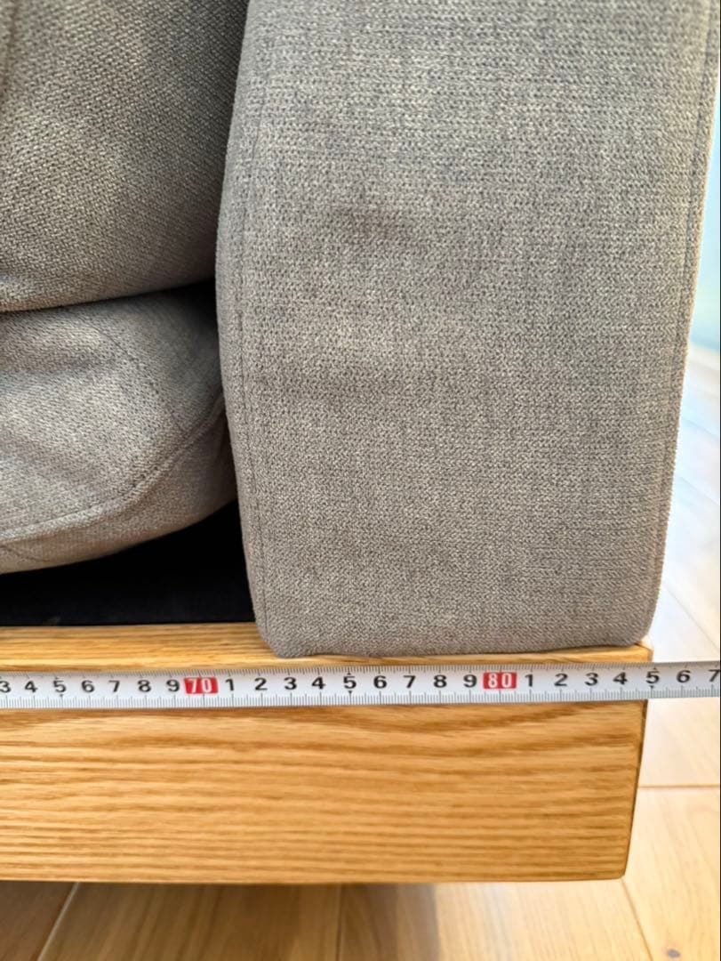 【ウニヒピリ様】グレー ファブリックソファ 木製フレーム