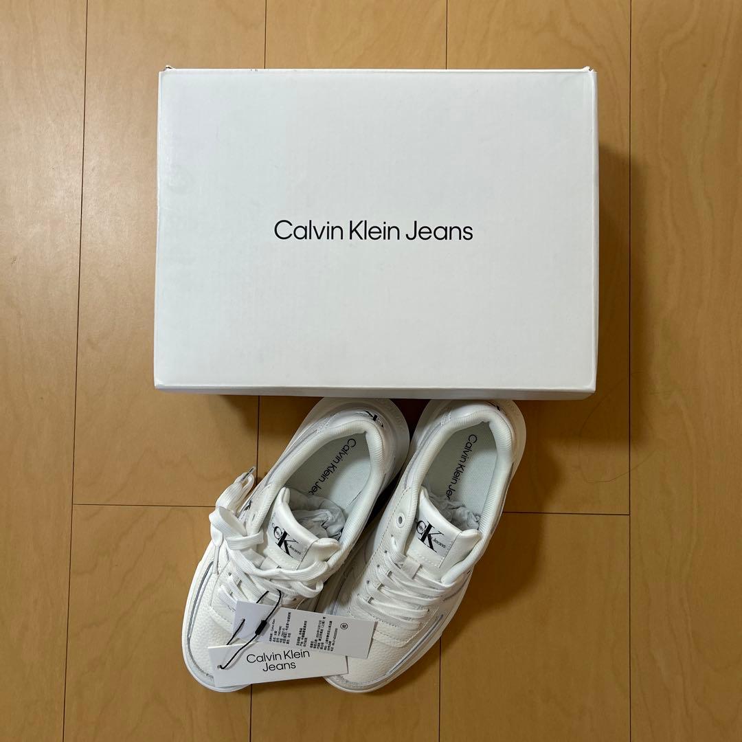   Jeans ホワイトスニーカー