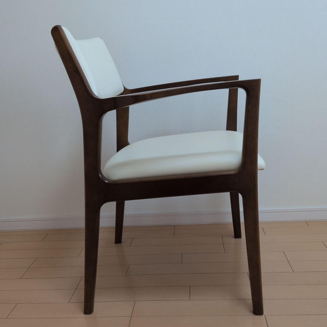 カリモク60＋（カリモクロクマルプラス）　　スタンダードアイボリー