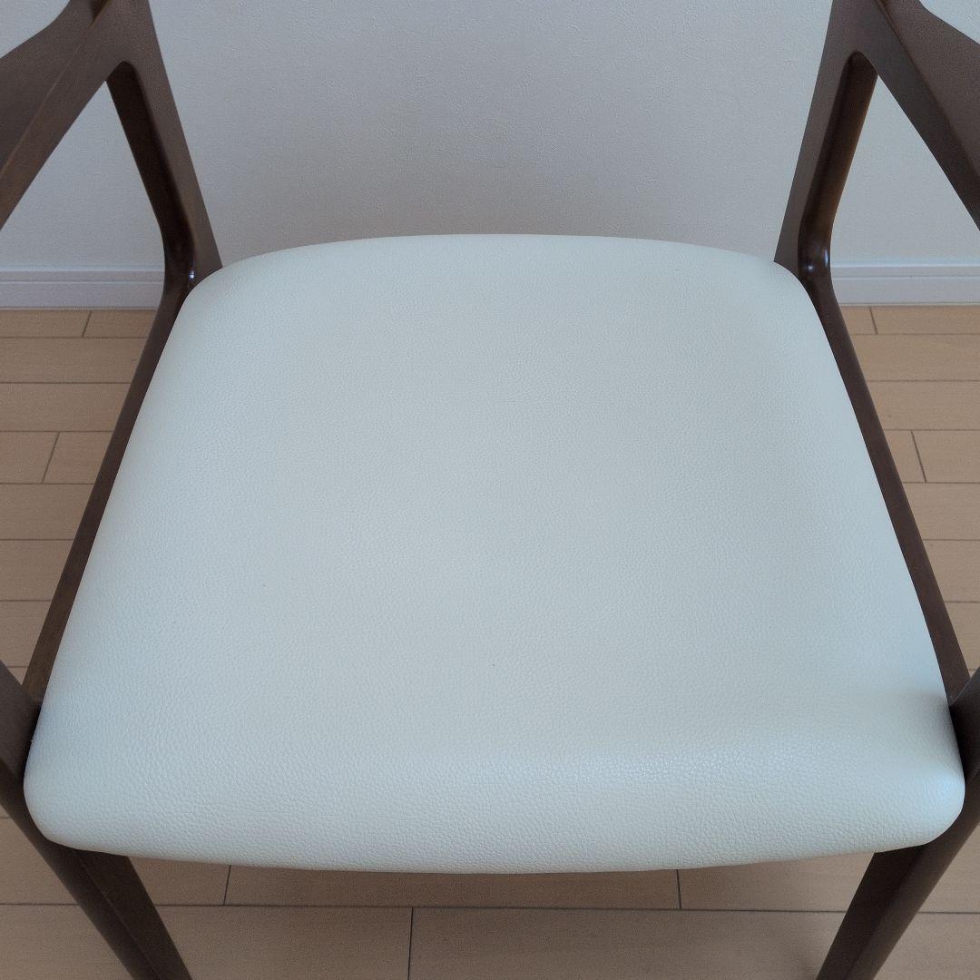 カリモク60＋（カリモクロクマルプラス）　　スタンダードアイボリー