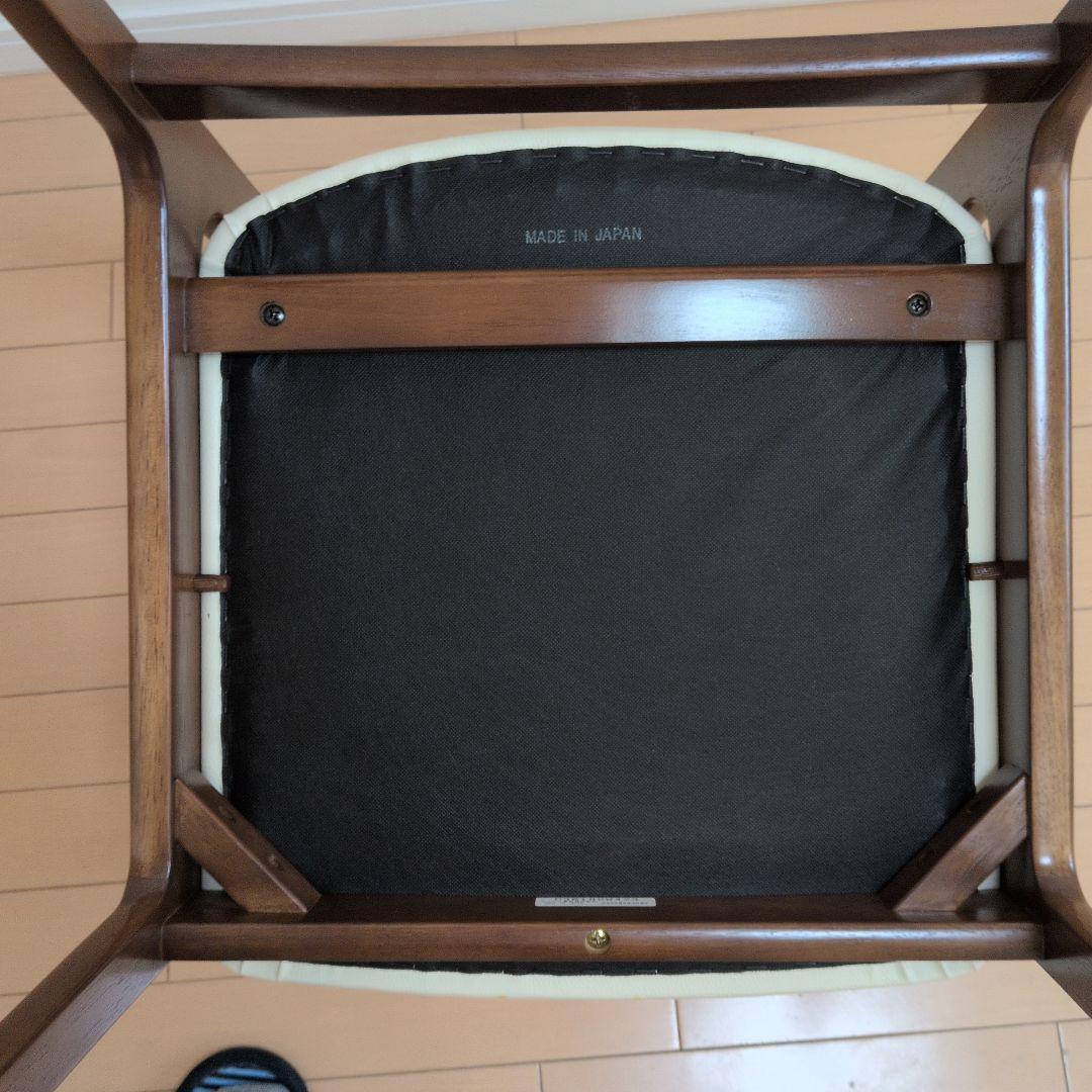 カリモク60＋（カリモクロクマルプラス）　　スタンダードアイボリー