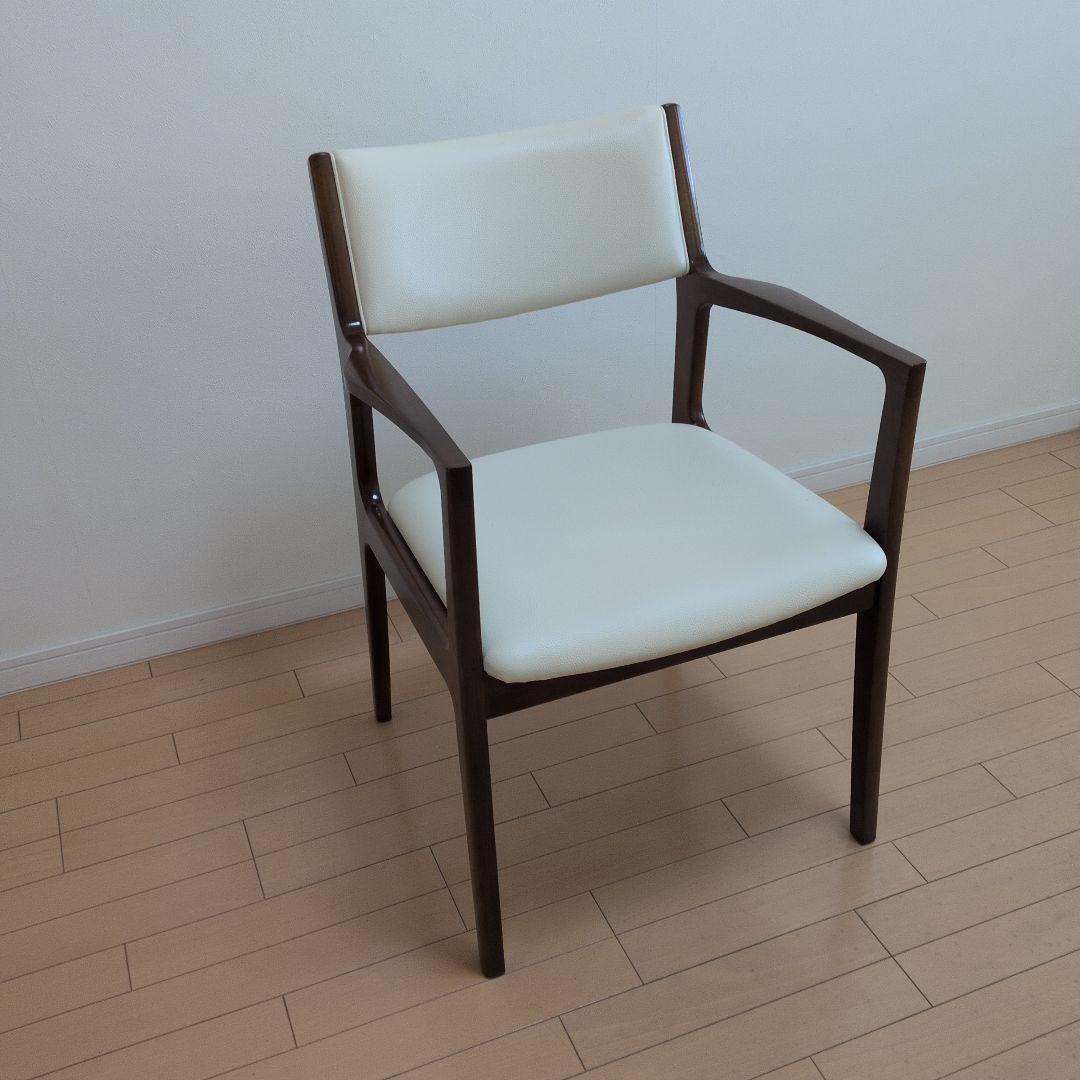 カリモク60＋（カリモクロクマルプラス）　　スタンダードアイボリー