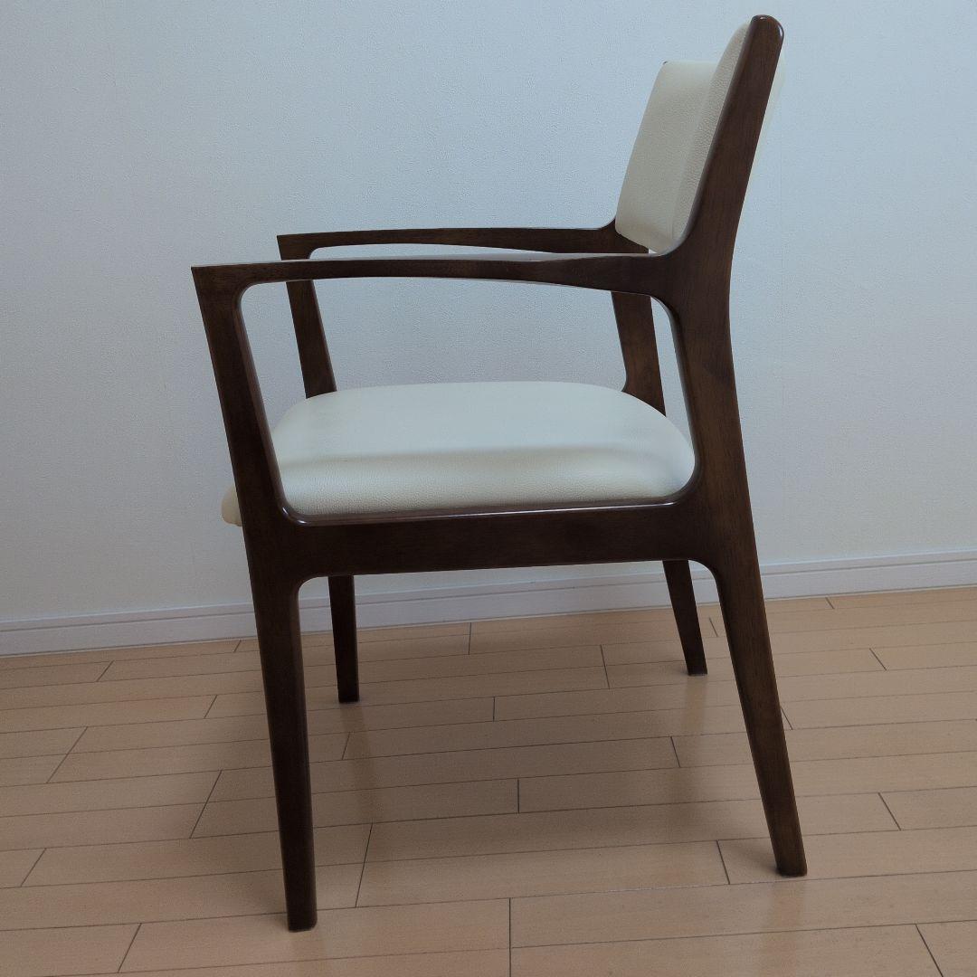 カリモク60＋（カリモクロクマルプラス）　　スタンダードアイボリー