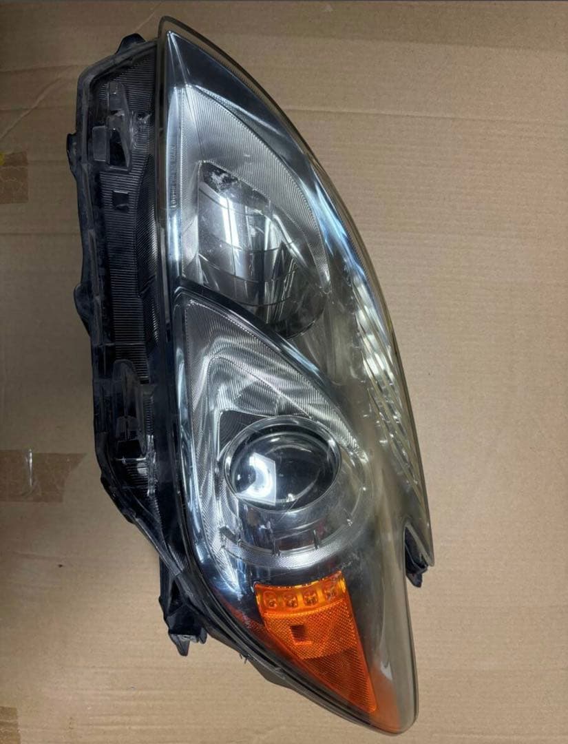 純正品 30プリウス US ヘッドライト KOITO トヨタ