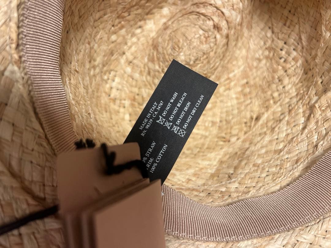 【 miu miu 】ストローハット