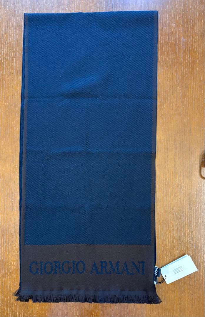 Giorgio Armani ジョルジオアルマーニマフラー　新品未使用化粧箱付き