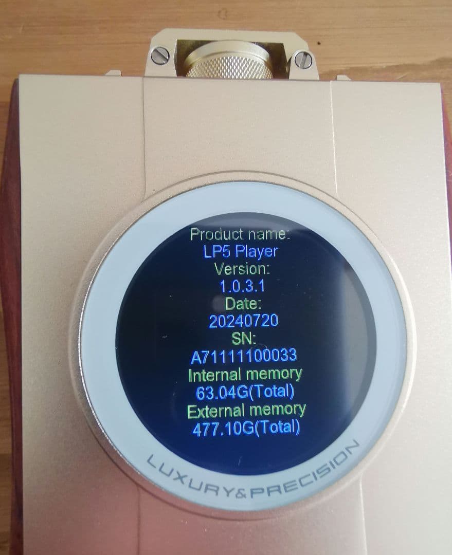 LUXURY & PRECISION LP5 GOLD（64GB）+おまけ