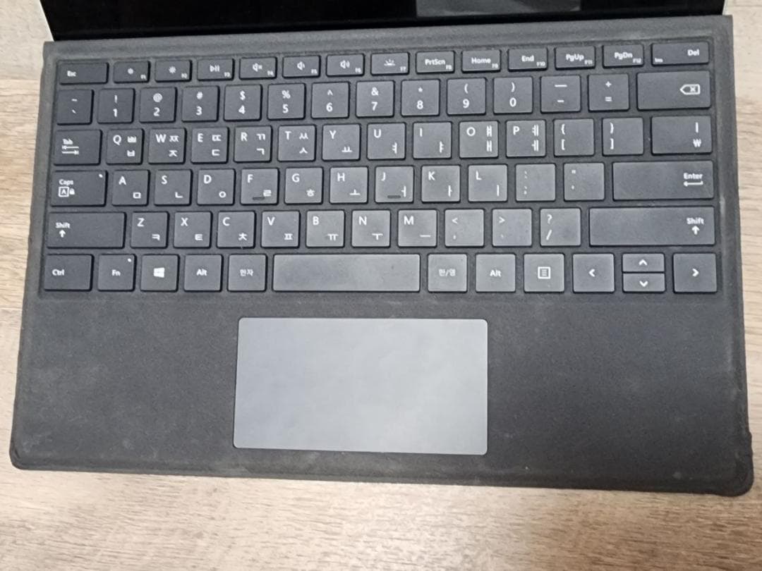 Windowsタブレット本体 Microsoft Surface Pro 7 256gb