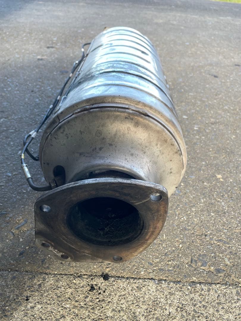 三菱ふそう　触媒　DPF ME555982　FE2＃.5＃.7＃.8＃(3UE)