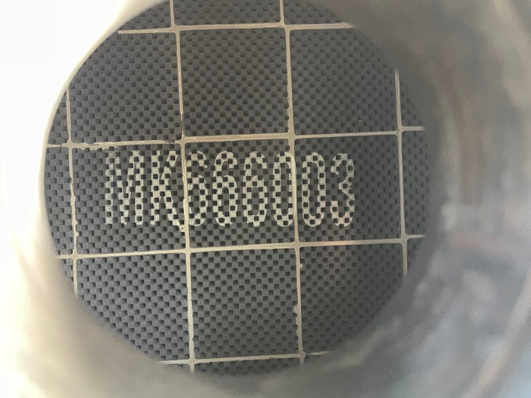 三菱ふそう　触媒　DPF ME555982　FE2＃.5＃.7＃.8＃(3UE)