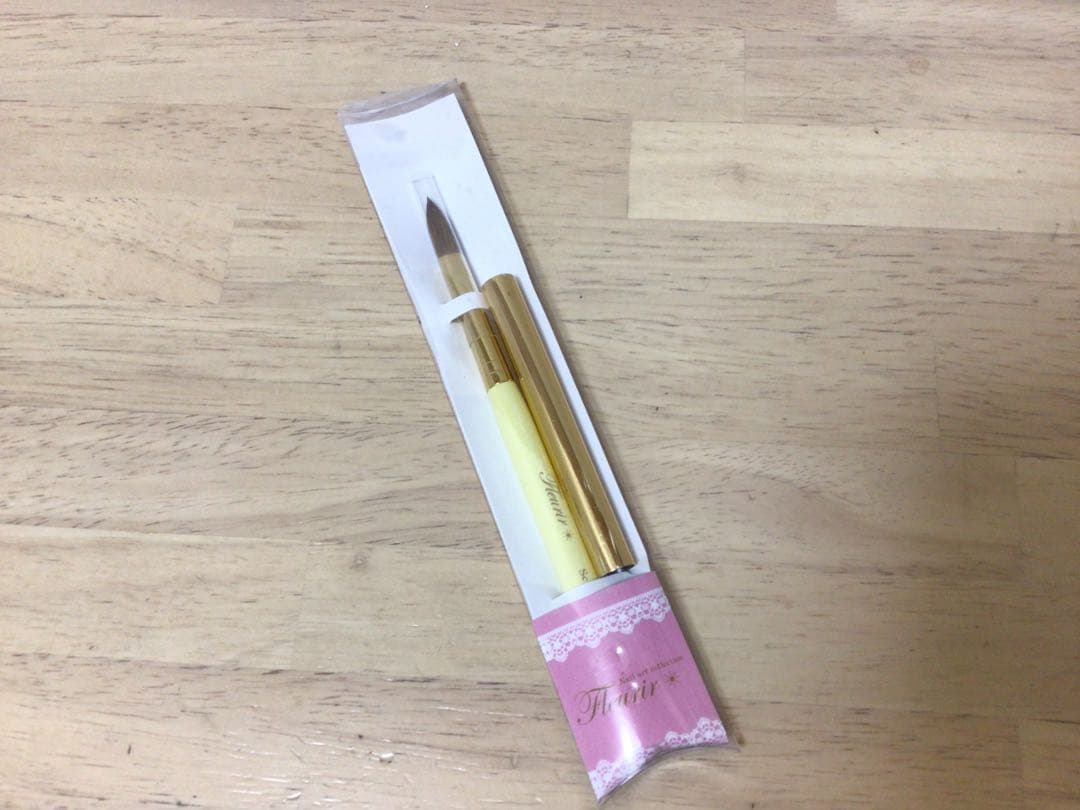 フルーリア スカルプチュアブラシ イエロー 19mm 新品未使用