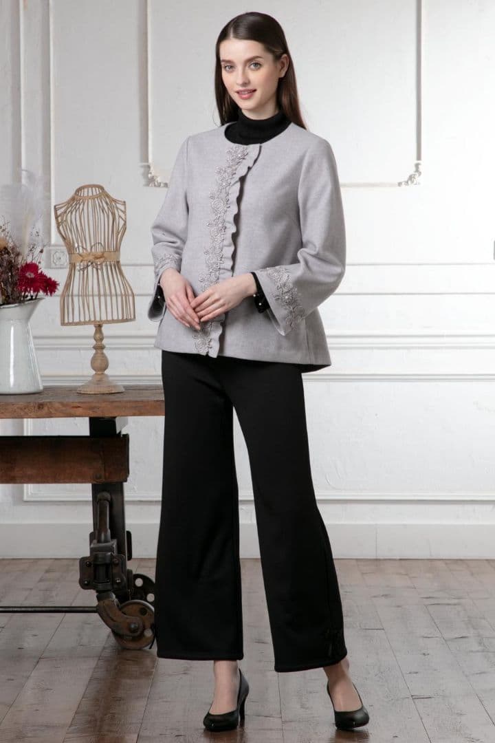 【新品】スーパービューティーリボン使い裏起毛素材パンツブラック44