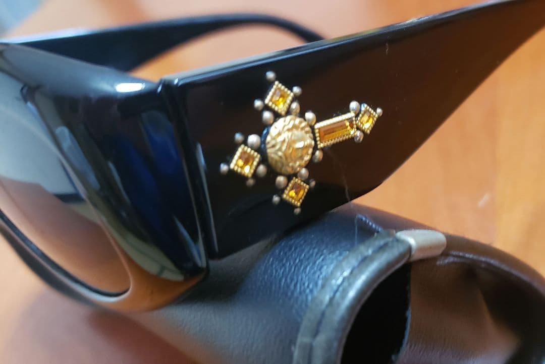 希少ヴィンテージ品　GIANNI VERSACE（ジャンニ・ヴェルサーチ