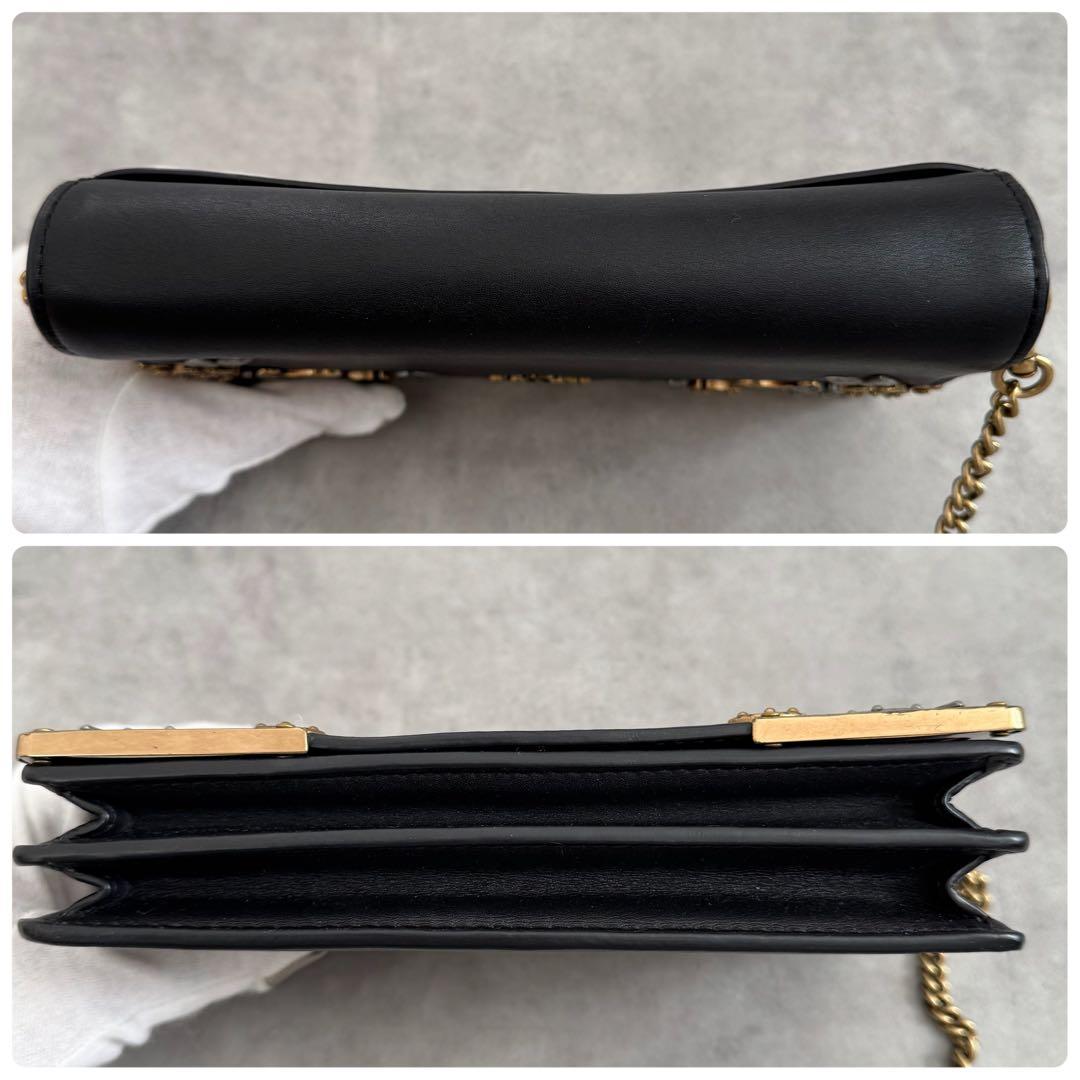 希少 COACH メタル ティーローズ チェーンウォレット 花 黒 ゴールド