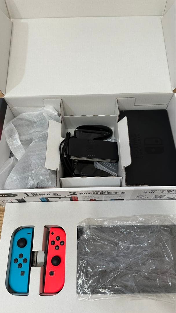 Nintendo Switch 本体・マリオカート8・スプラトゥーン2 セット