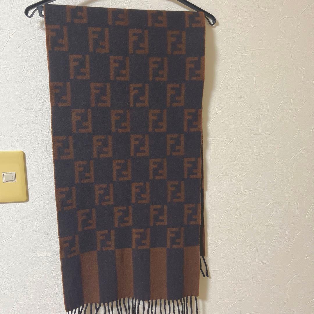 フェンディFENDIマフラーリバーシブル男女兼用ズッカ柄