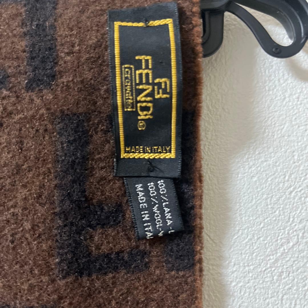 フェンディFENDIマフラーリバーシブル男女兼用ズッカ柄