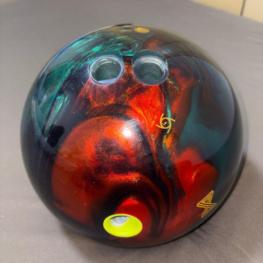 アブソリュート　ボウリング　ボール