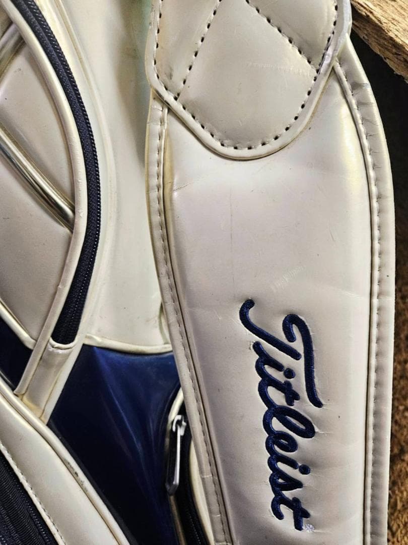 送料無料/美品　Titleist 高級エナメル大型キャディバッグトリコロール