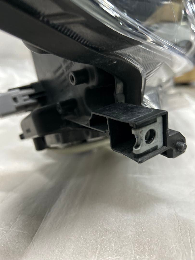 菊 ハリアー 60系 前期 左右ヘッドライト 純正 LED