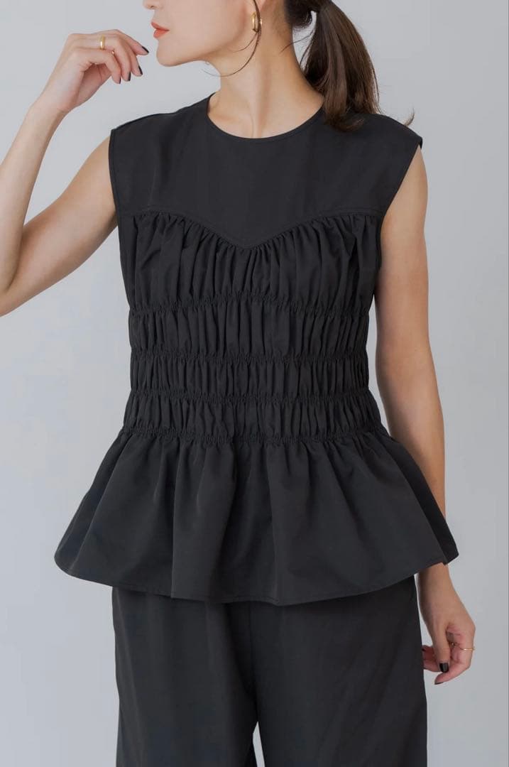 新品未使用　regleam ペプラムオールインワン　ブラック