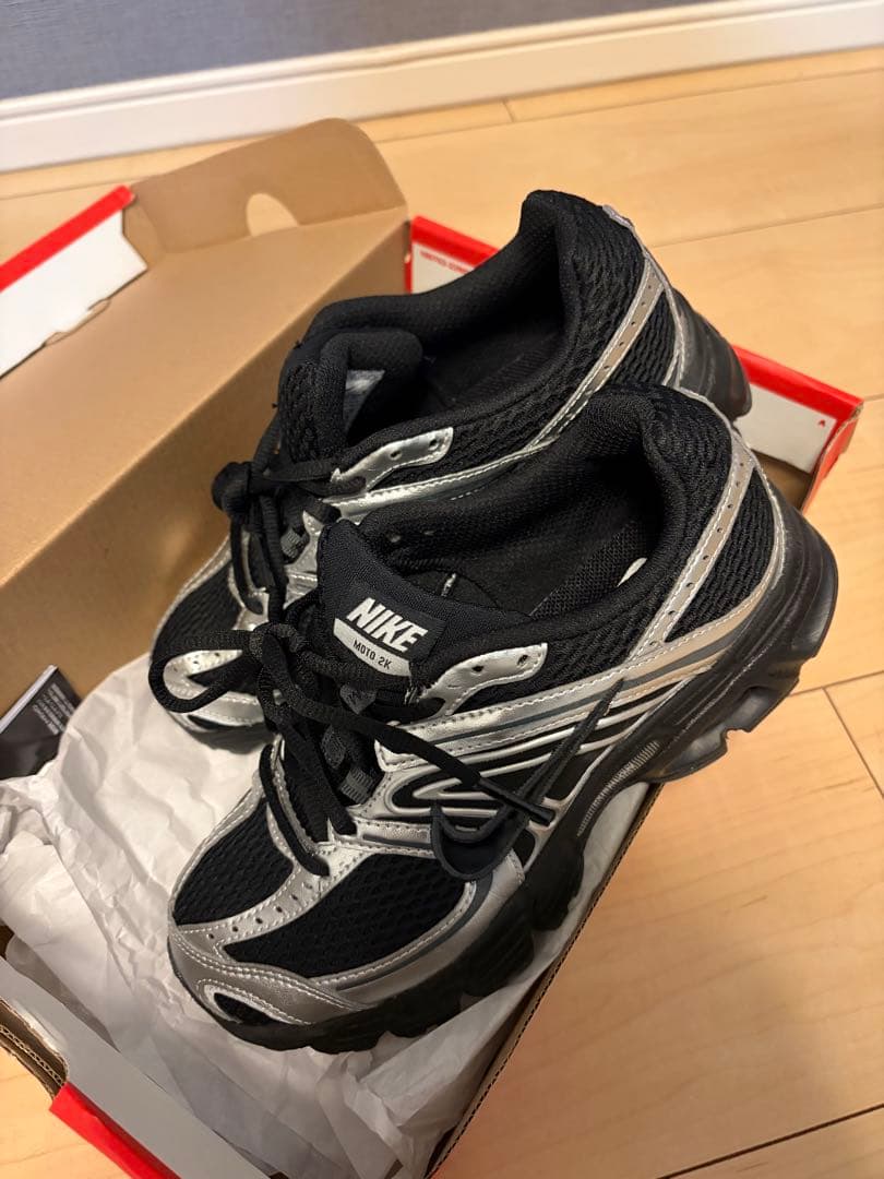 ナイキ エア マックス モト 2K