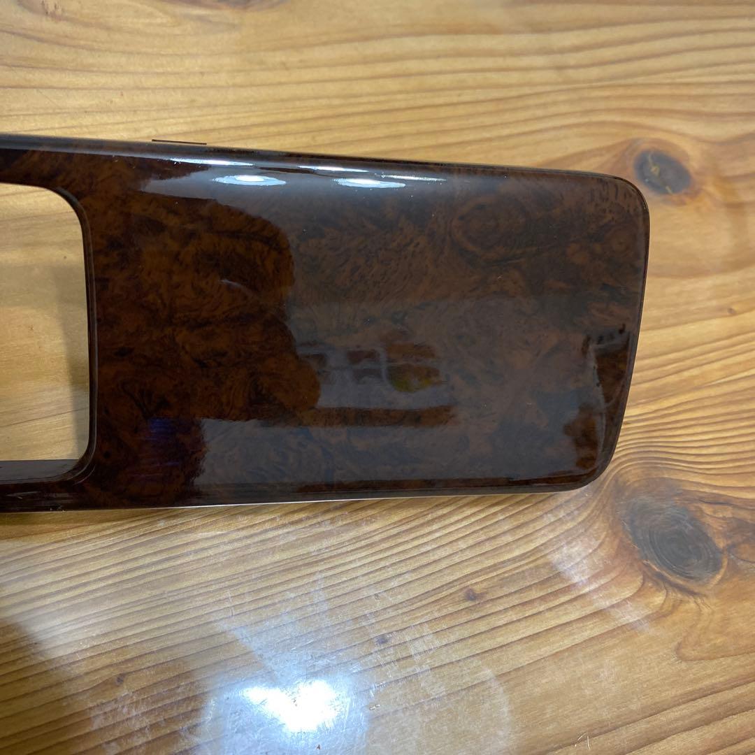 y32 セドリック ・グロリア　運転席側　内張り茶木目パネル。