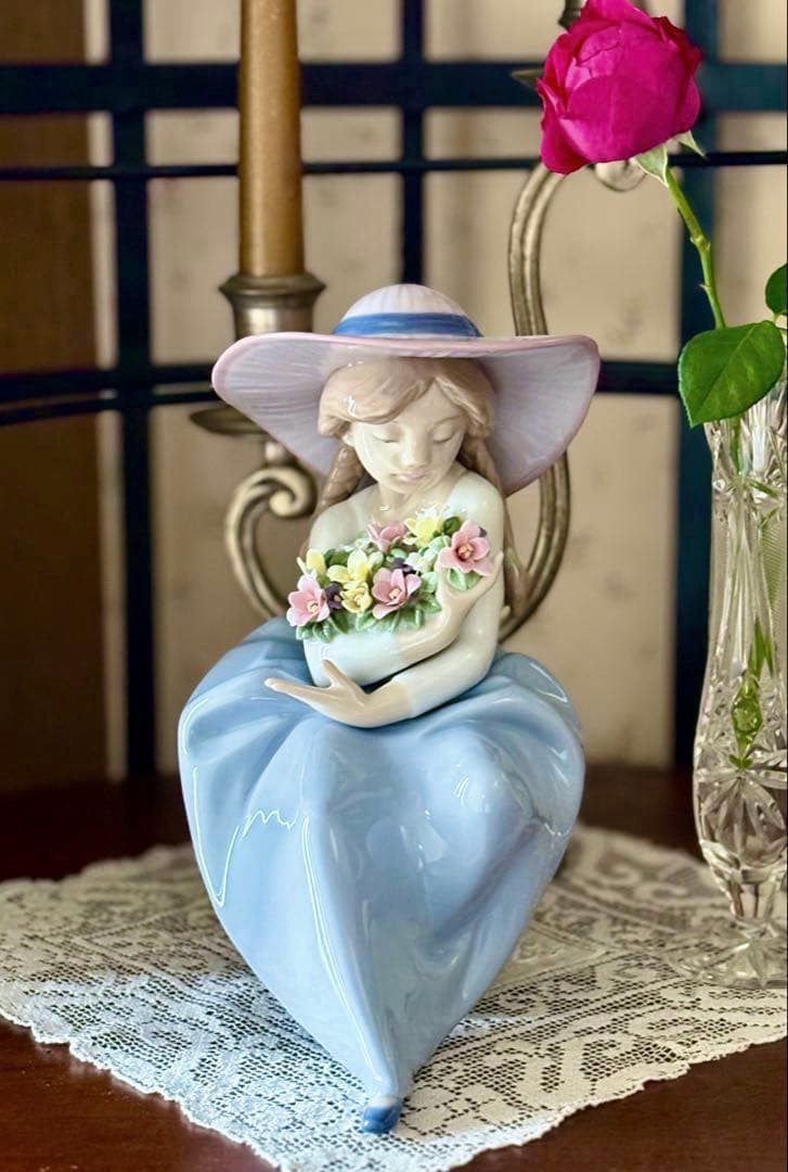 リヤドロ　LLADRO 花の香りにつつまれて　コレクション　置物　オブジェ　磁器