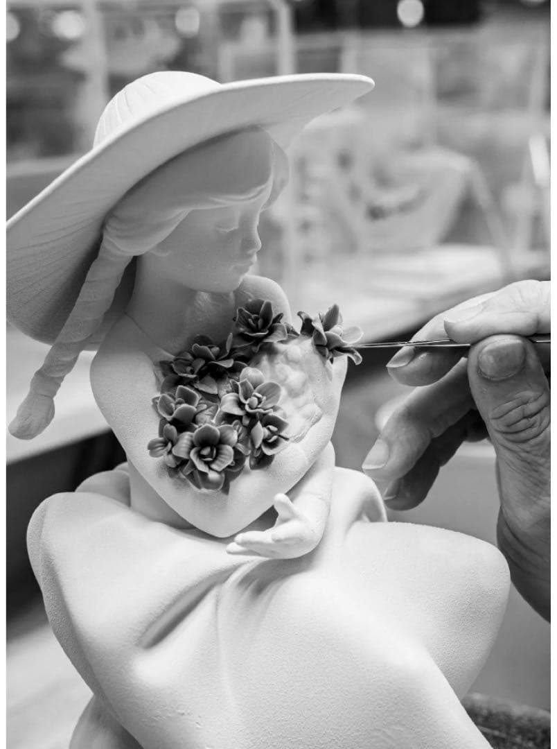 リヤドロ　LLADRO 花の香りにつつまれて　コレクション　置物　オブジェ　磁器