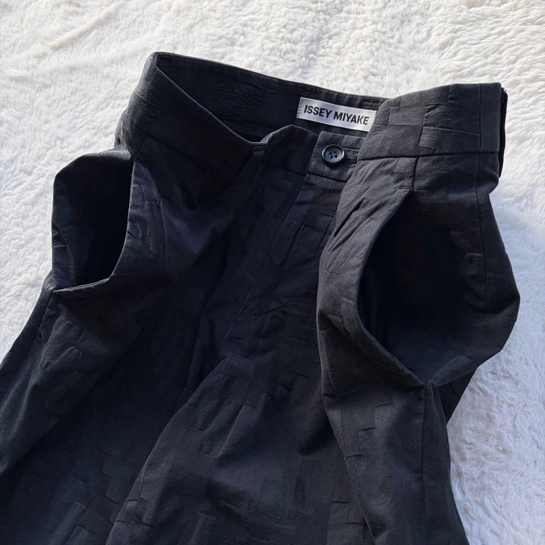 【90s】イッセイミヤケ スラックス パンツ 3Dパターン 総柄 立体 ブラック