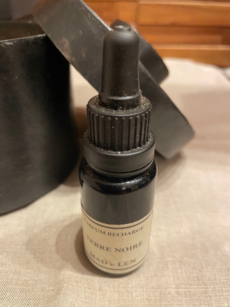 MAD et LEN ポットポプリ アンバー(TERRE NOIRE)オイル付