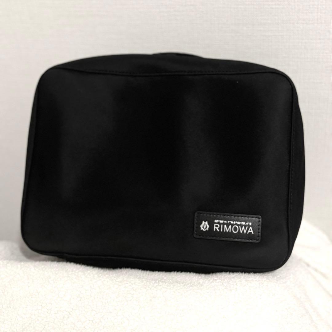 新品　RIMOWA リモワ 三つ折りトイレタリーポーチ 新作 トラベル
